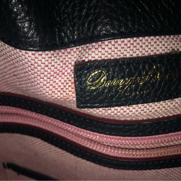 Dooney & Bourke navy blue handbag with coin wallet and dust cover; very cute - Picture 6 of 13